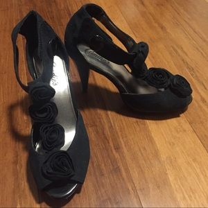 Candie’s Black Flower Peep Toe Heels